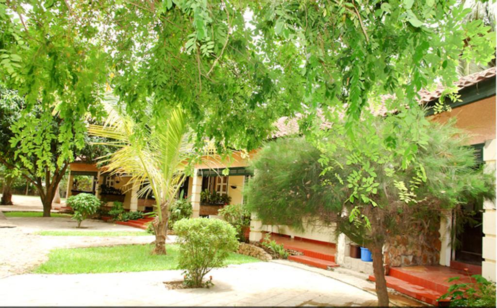 Afrikiko River Front Resort Akosombo Экстерьер фото