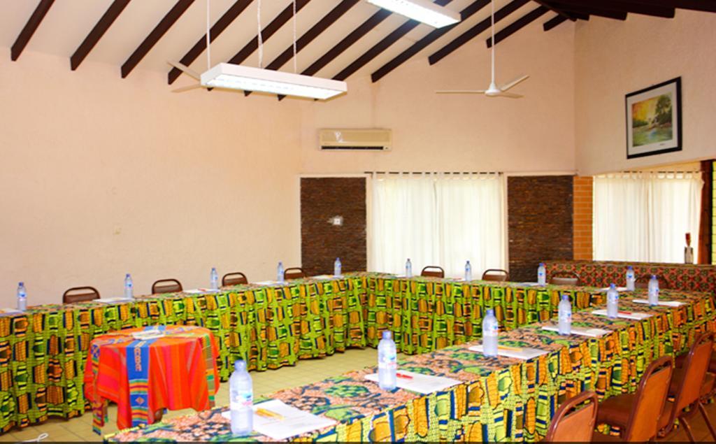 Afrikiko River Front Resort Akosombo Экстерьер фото