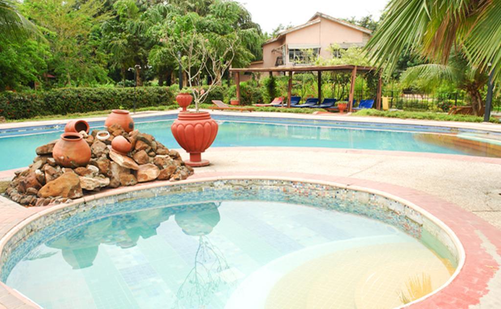 Afrikiko River Front Resort Akosombo Экстерьер фото