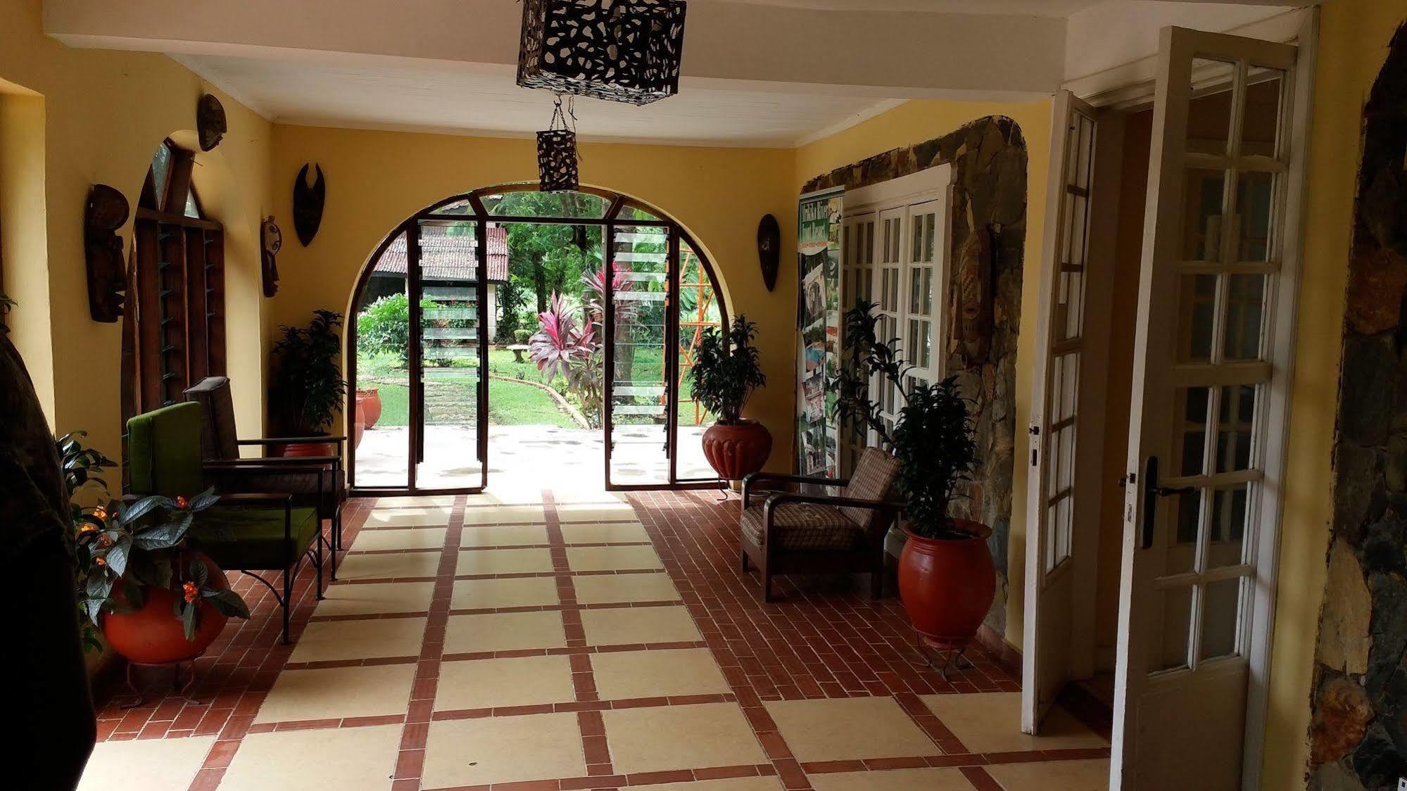 Afrikiko River Front Resort Akosombo Экстерьер фото
